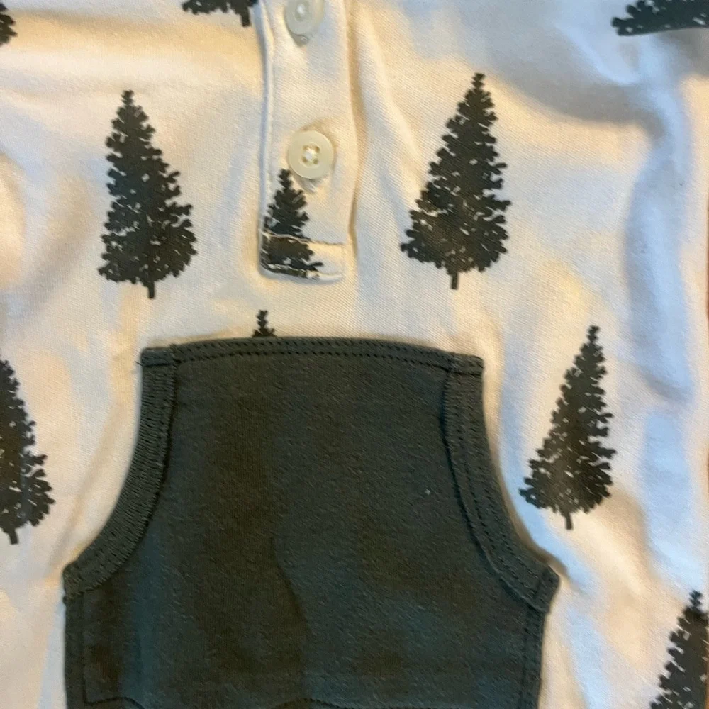 Kate Quinn 100% organic cotton one piece. Size 3-6‎ months
